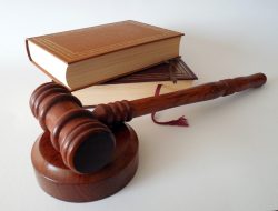 Kompleksitas Masalah Omnibus Law Secara Perundang-Undangan dan Konstitusi