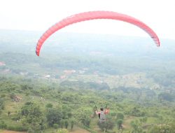 Menakjubkan, Pesona Paralayang Pertama di Madura;  Bukit Lanjari