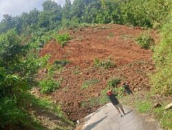 Tanah Longsor di Tegalrejo Gedangsari Akibatkan Akses Jalan 5 Padukuhan Terputus