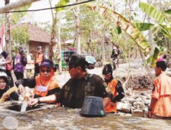 Sukoharjo Dilanda Kekeringan, Mas Dhedhy Bareng Tim BAGANA Dropping Air Bersih di Desa Tawang dan Desa Jatingarang