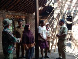 Kebakaran di Bejiharjo, Panewu Karangmojo Kunjungi Rumah Korban