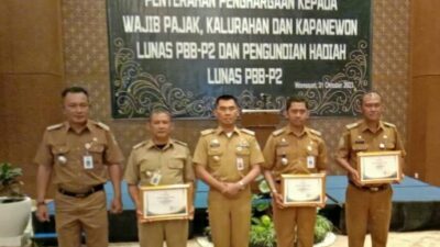 Imam Santoso di Ganjar Penghargaan Bupati Gunungkidul